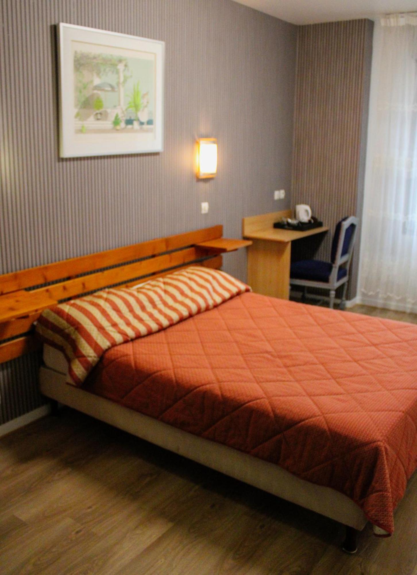 Chambres D'Hotes Du Colvert Forges-les-Eaux Eksteriør bilde